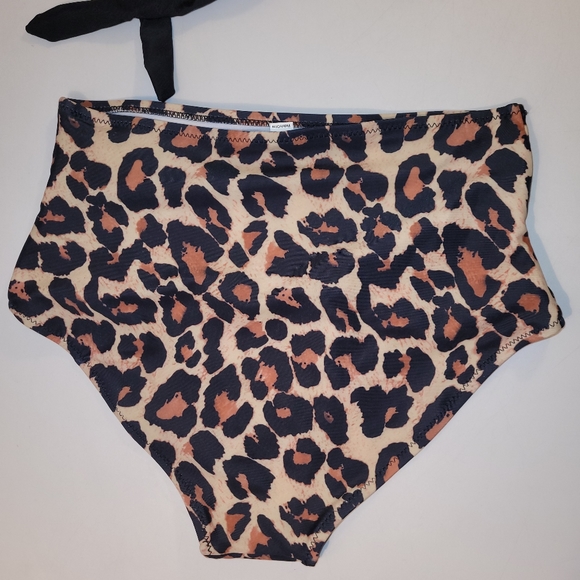 LEOPARD PRINT BIKINI SIZE SMALL NWOT BRAND UNKOWN - Picture 6 of 6